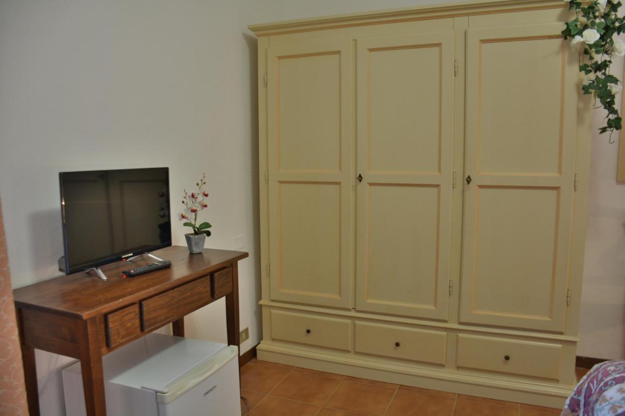 Hotel Villa Paradiso Riparbella Luaran gambar